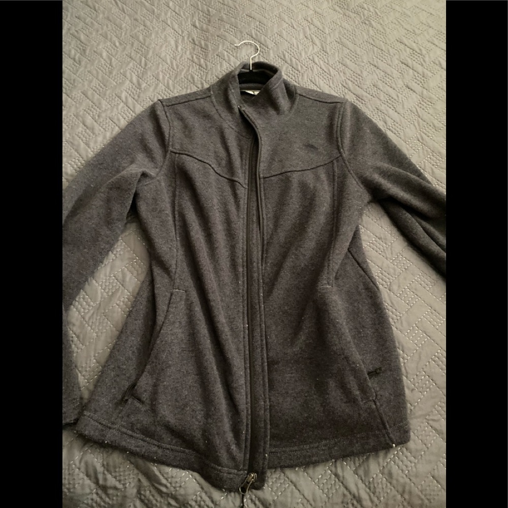 North face zip up jacket sz L